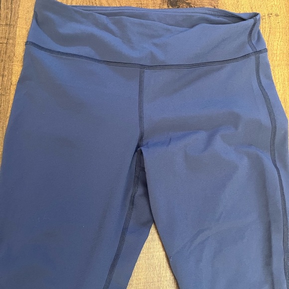 Under Armour compression leggings women 2 pairs Sz small full & crop length - Picture 4 of 13